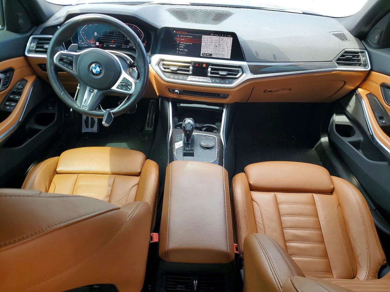 2020 BMW Seria 3 330i - zdjęcie 8