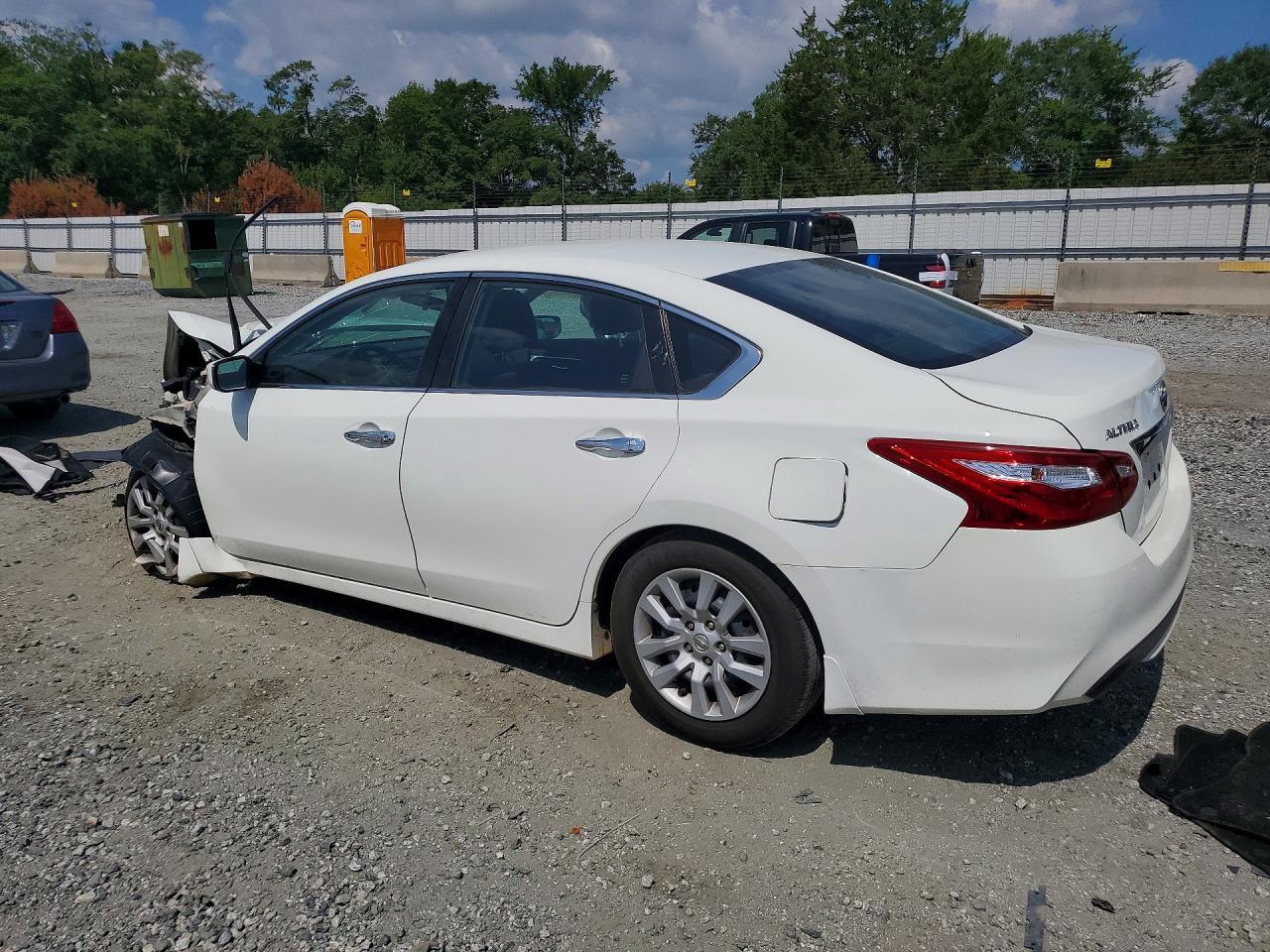 2017 Nissan Altima 2.5 S - zdjęcie 2