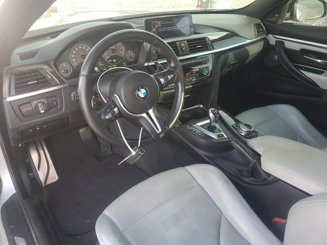 2015 BMW M4 - zdjęcie 8