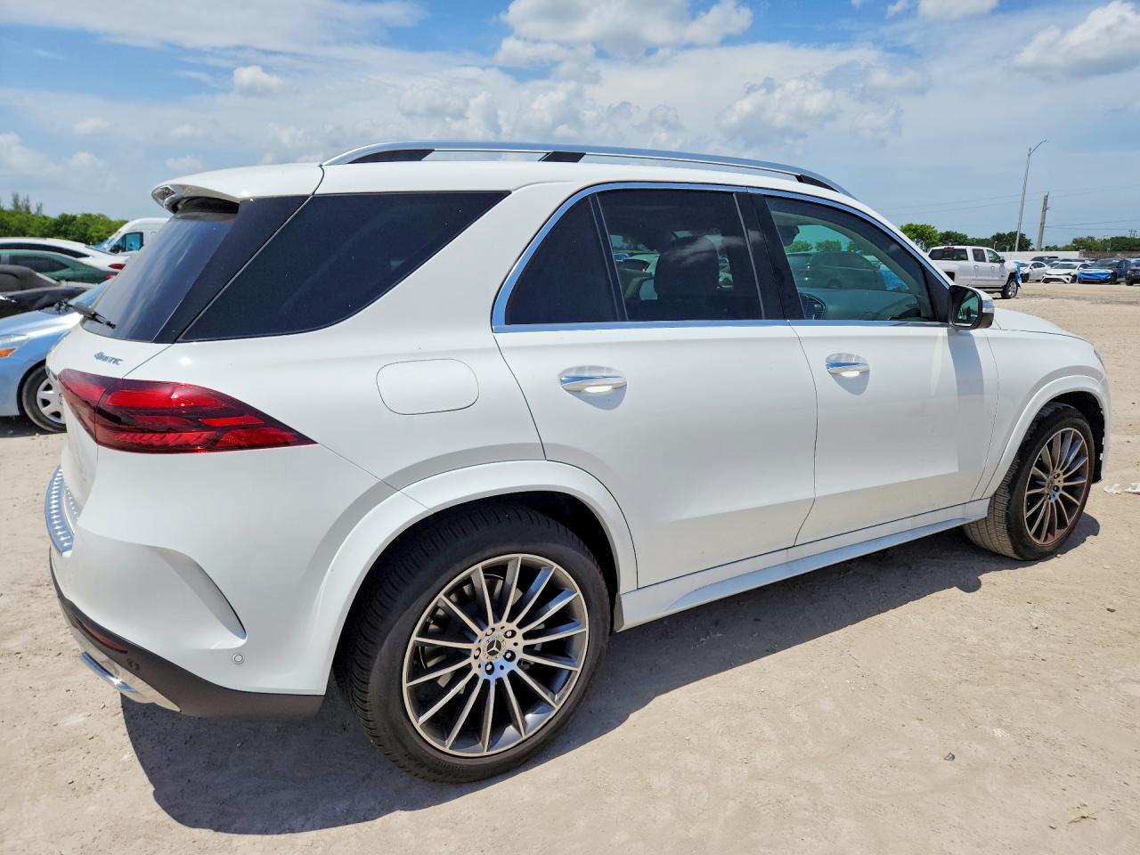 2026 Mercedes-Benz Gle 350 4Matic - zdjęcie 3