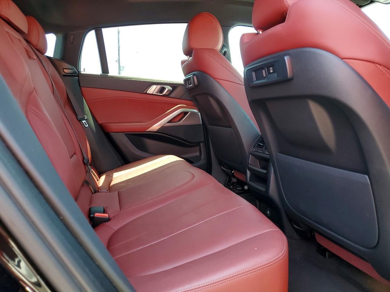 2022 BMW X6 xDrive40I - zdjęcie 11
