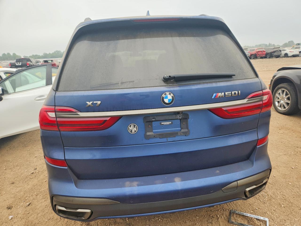 2021 BMW X7 M50I - zdjęcie 6