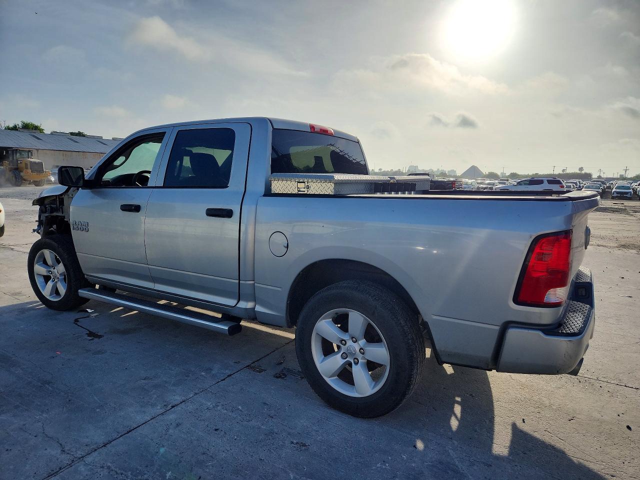 2015 Ram 1500 St - zdjęcie 2