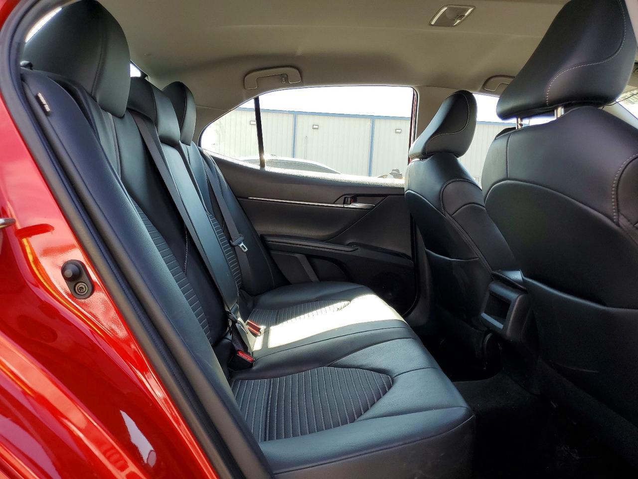 2020 Toyota Camry Se - zdjęcie 10