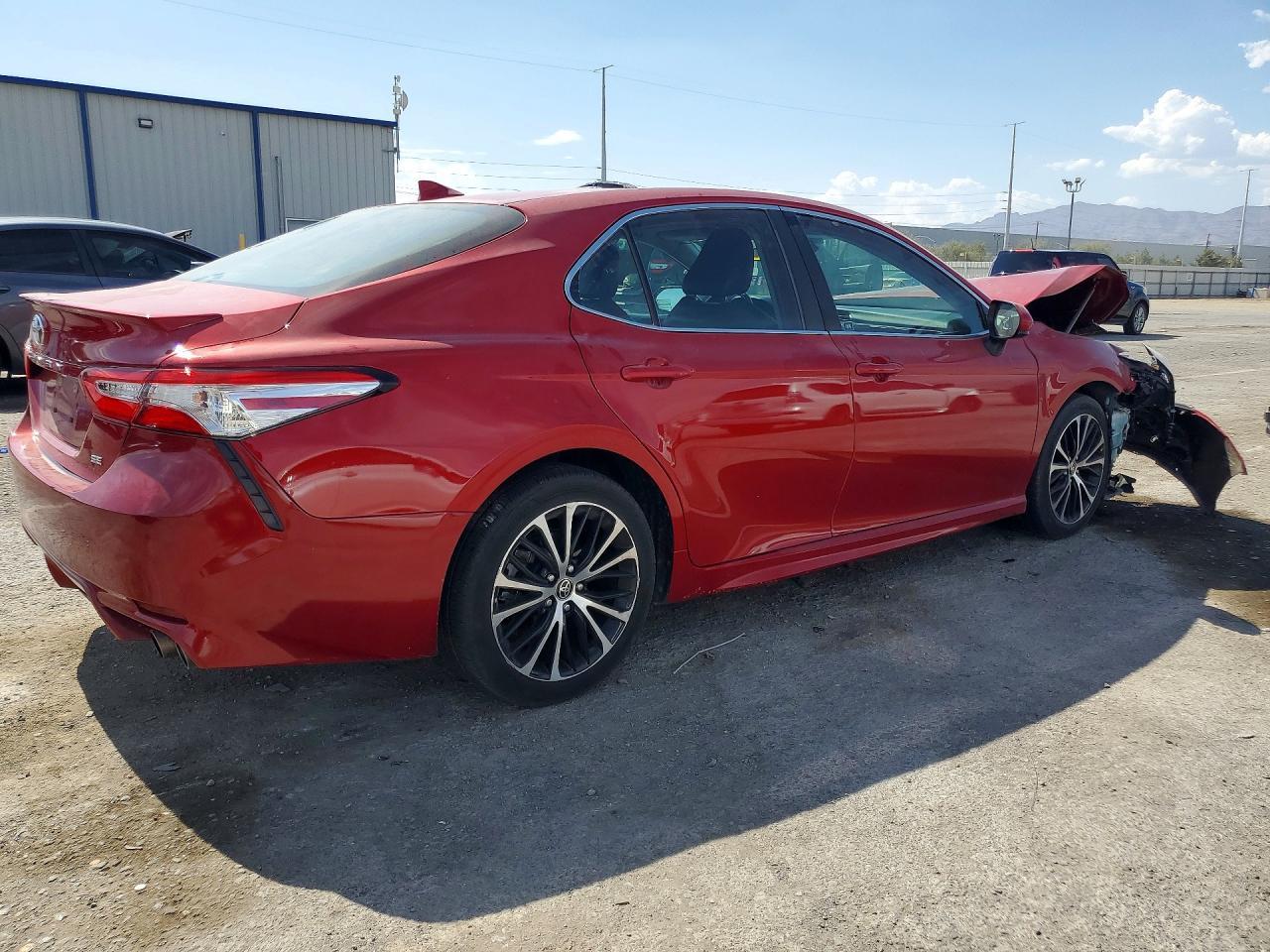 2020 Toyota Camry Se - zdjęcie 3