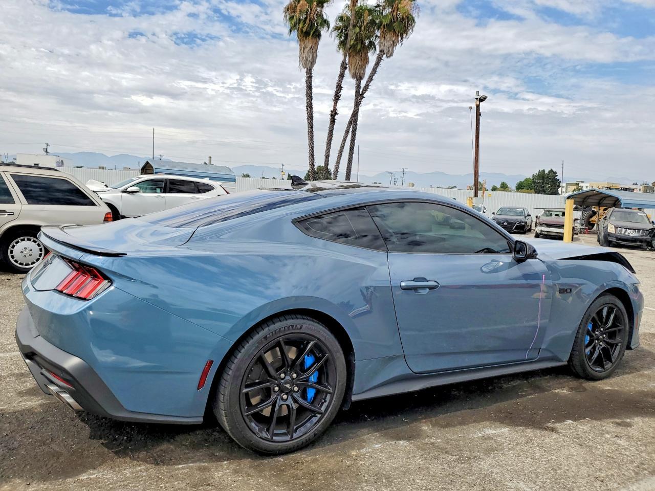 2024 Ford Mustang Gt - zdjęcie 3