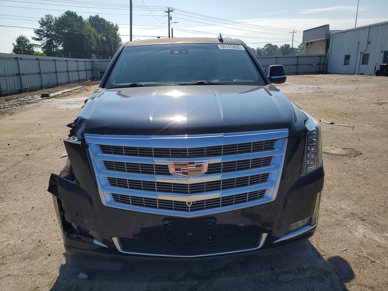 2017 Cadillac Escalade Luxury - zdjęcie 5