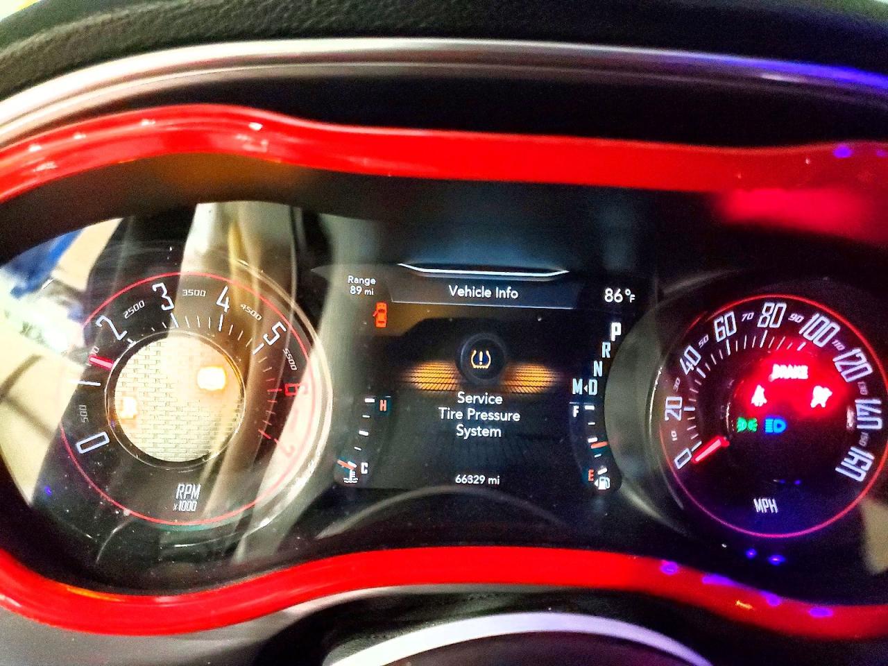 2016 Dodge Challenger R/T - zdjęcie 9