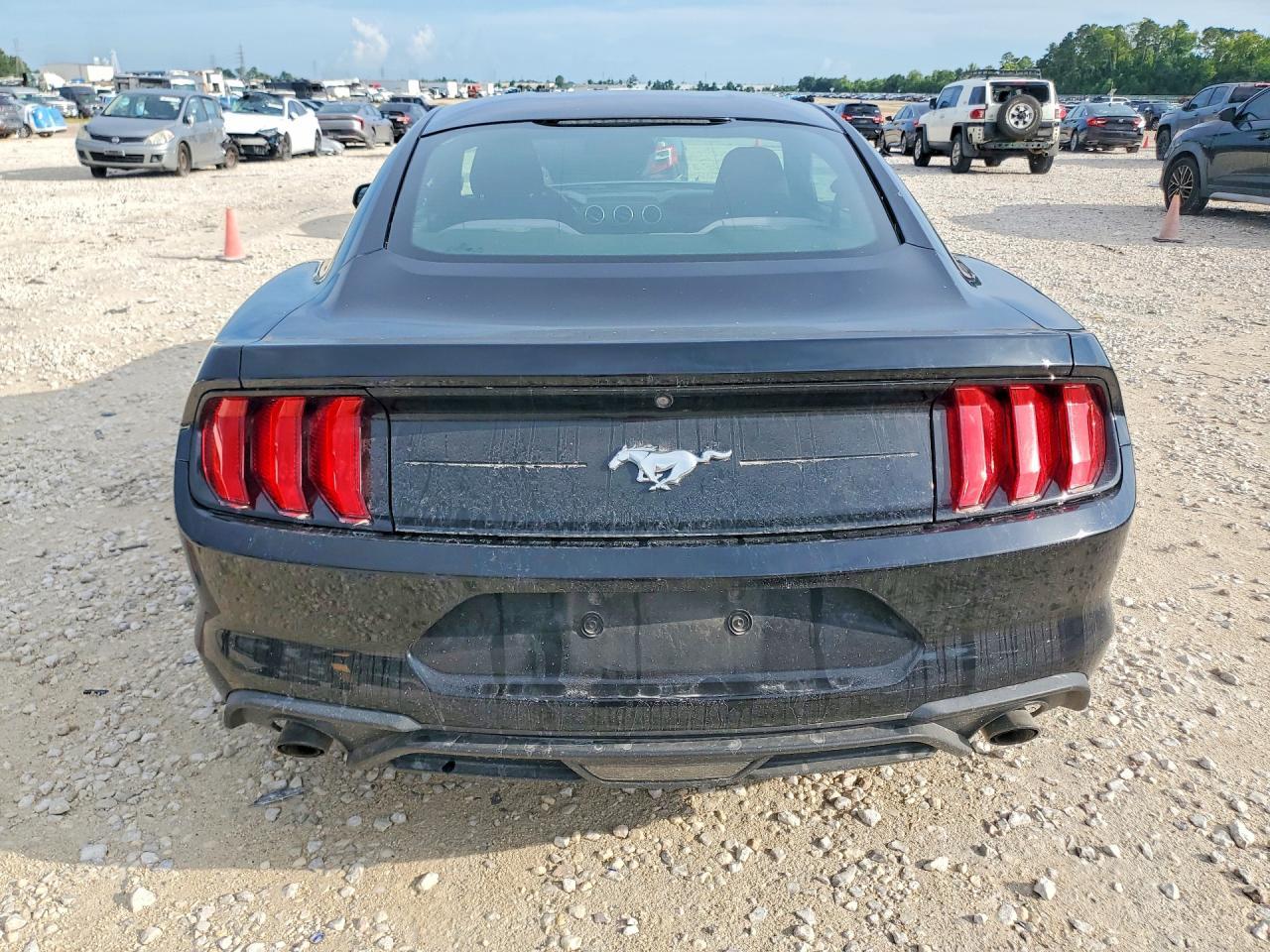 2018 Ford Mustang - zdjęcie 6