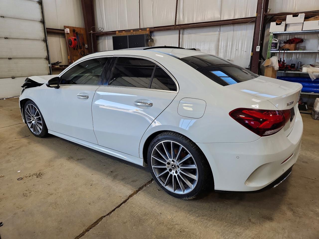2020 Mercedes-Benz A 220 4Matic - zdjęcie 2