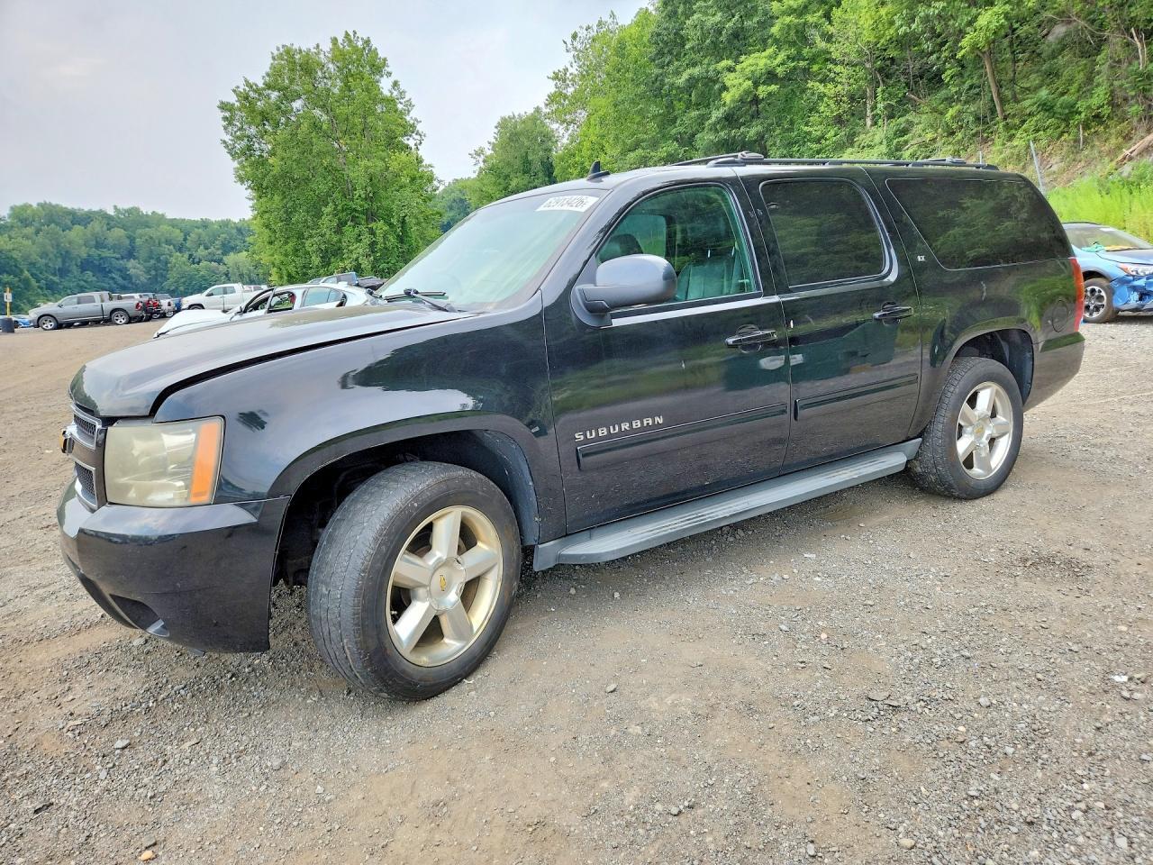 2013 Chevrolet Suburban K1500 Lt - zdjęcie główne