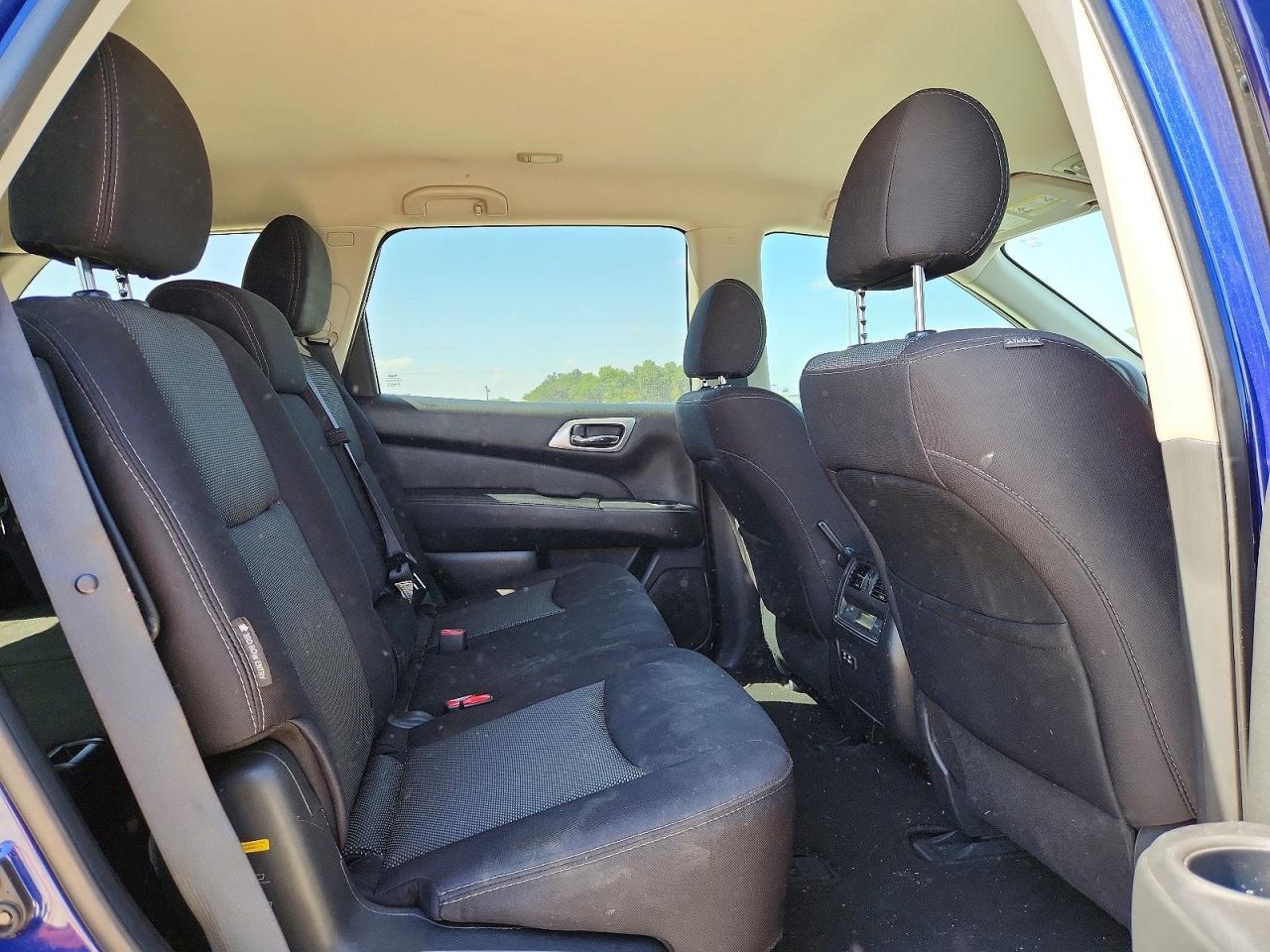2020 Nissan Pathfinder Sv - zdjęcie 11