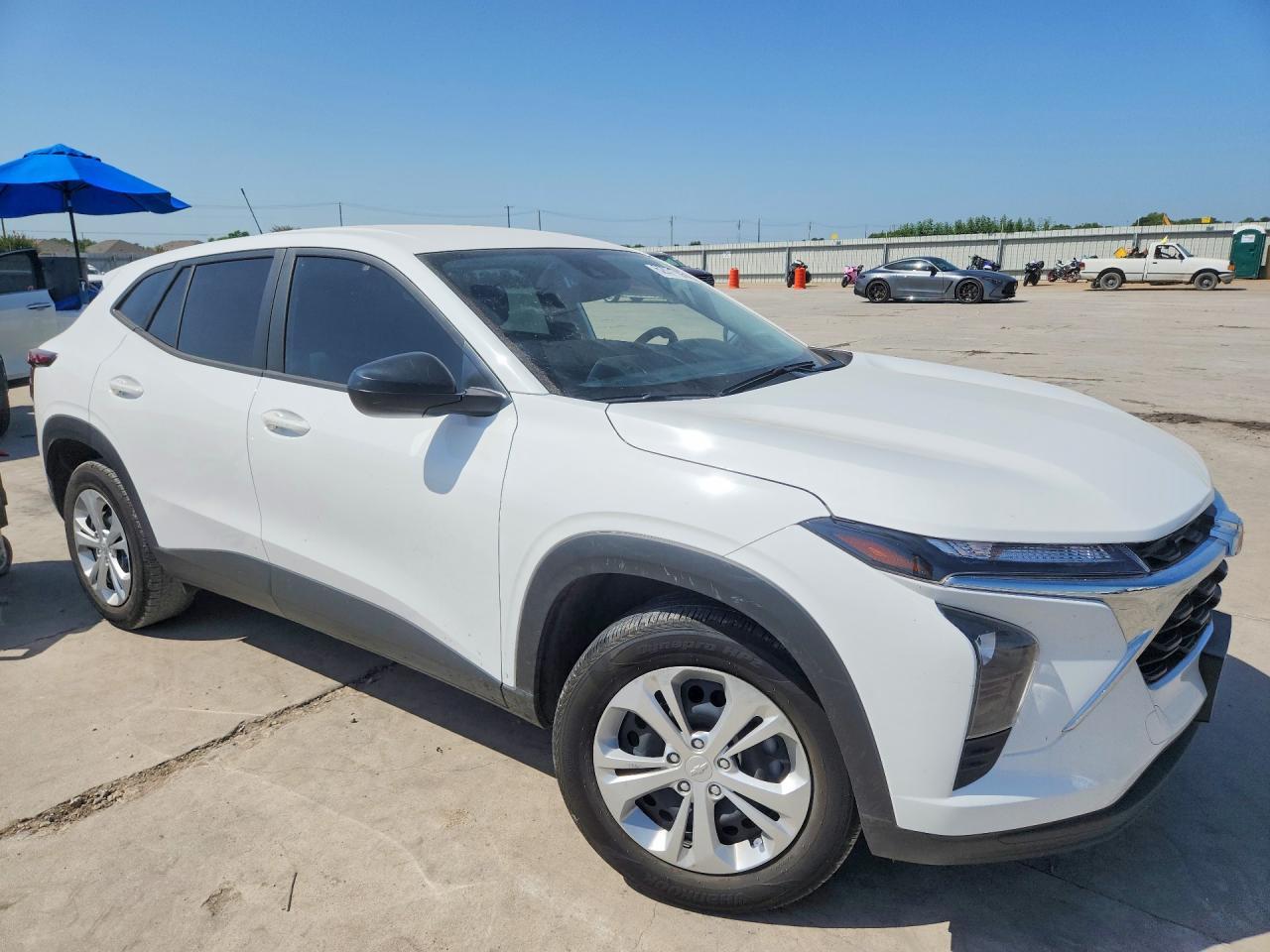 2026 Chevrolet Trax Ls - zdjęcie 4