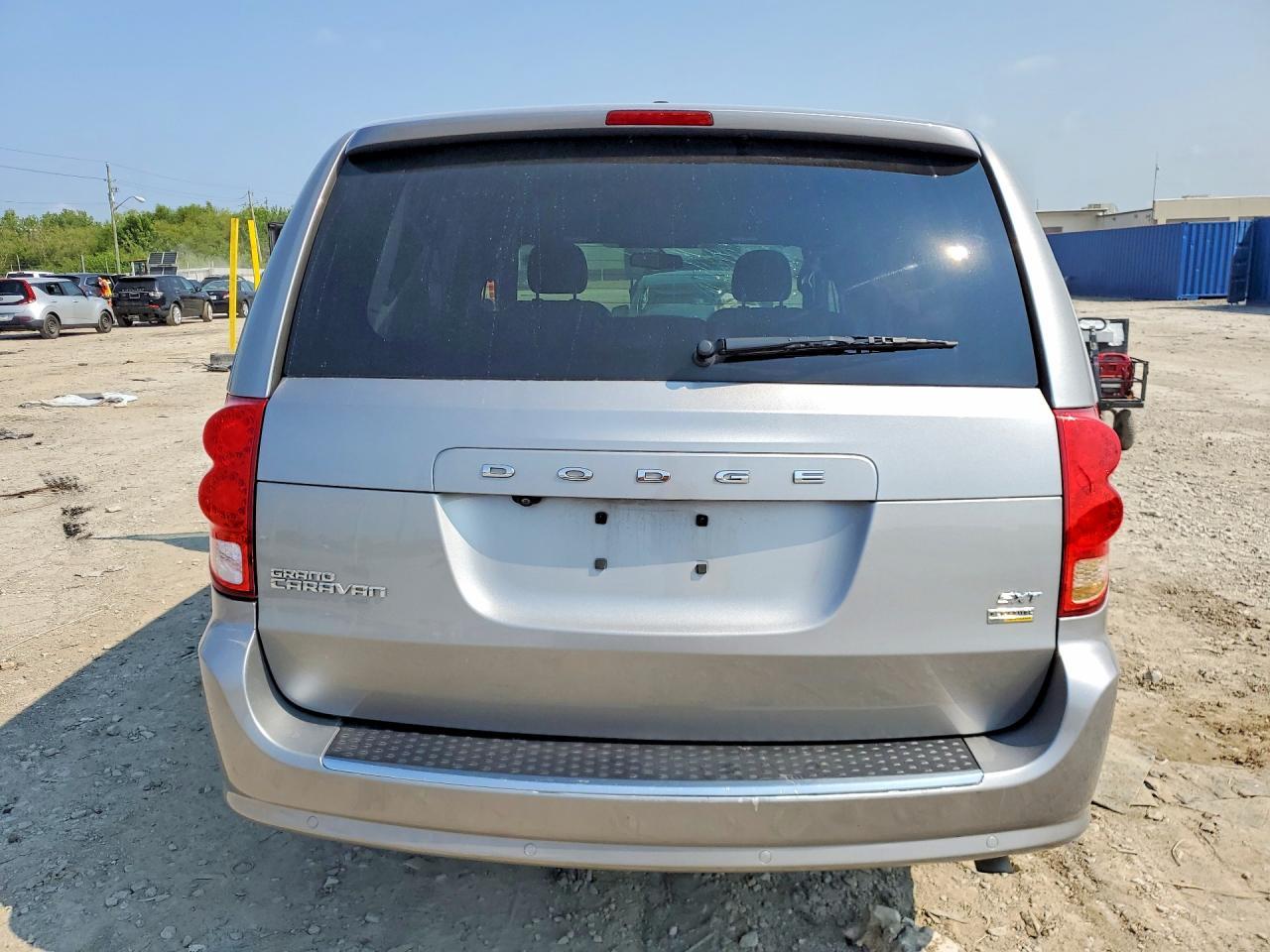 2017 Dodge Grand Caravan Sxt - zdjęcie 6