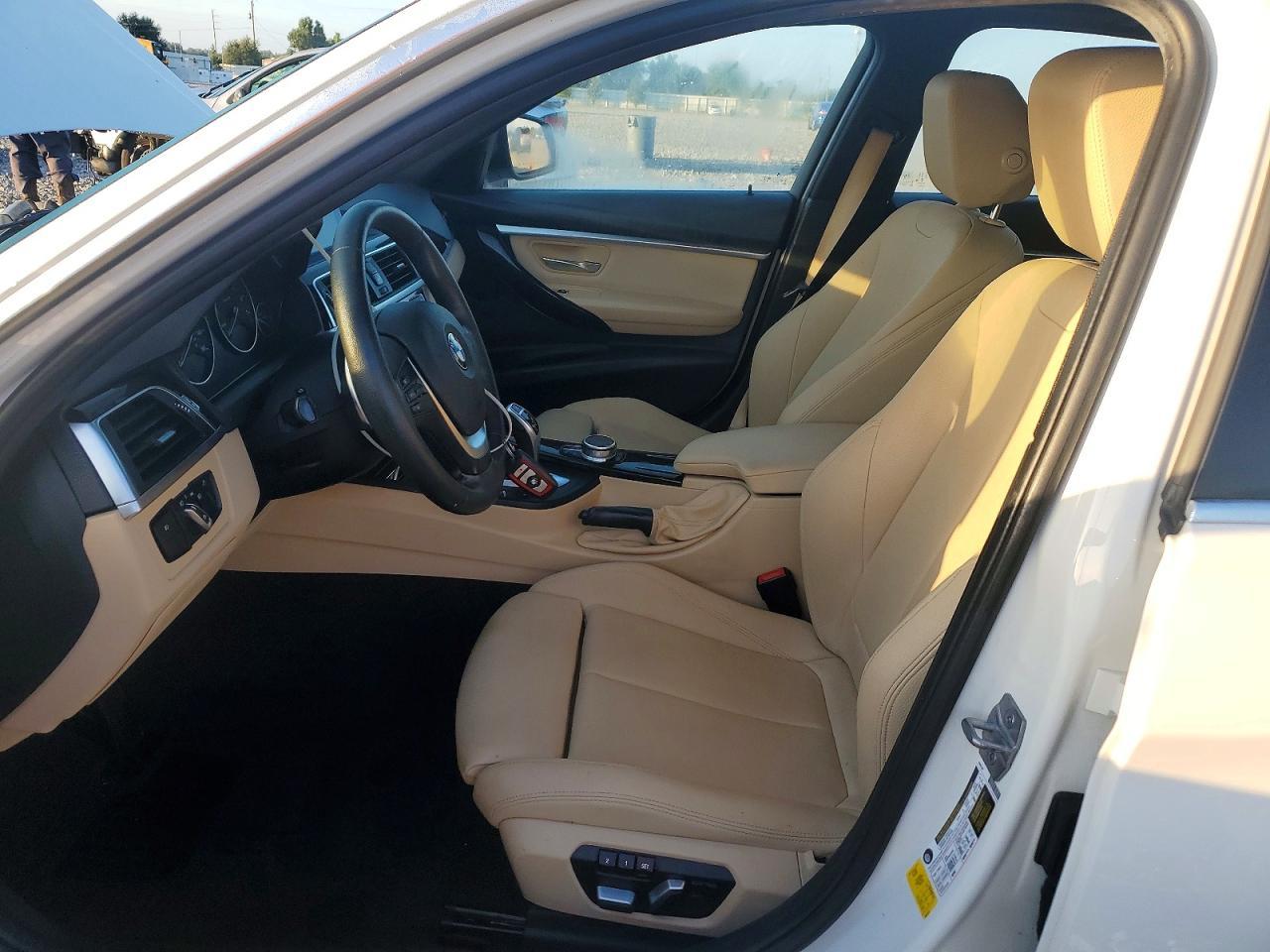 2018 BMW 330 I - zdjęcie 7