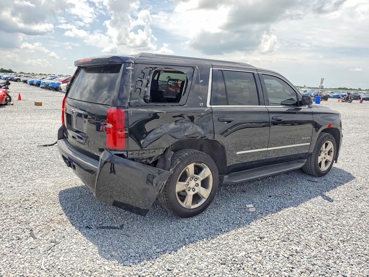 2016 Chevrolet Tahoe C1500 Lt - zdjęcie 3