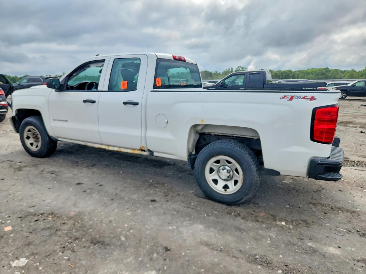 2016 Chevrolet Silverado K1500 - zdjęcie 2