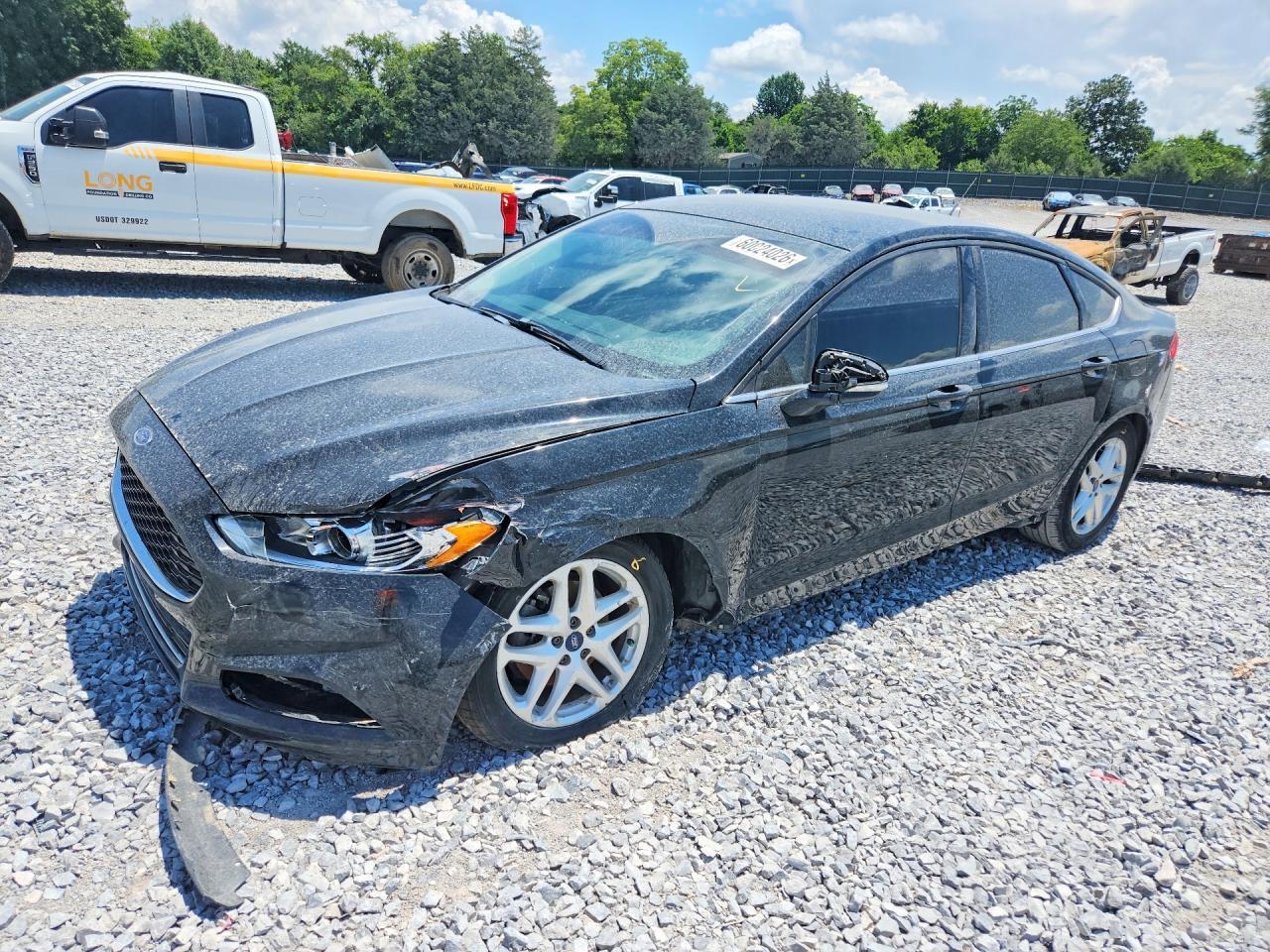 2016 Ford Fusion - zdjęcie główne