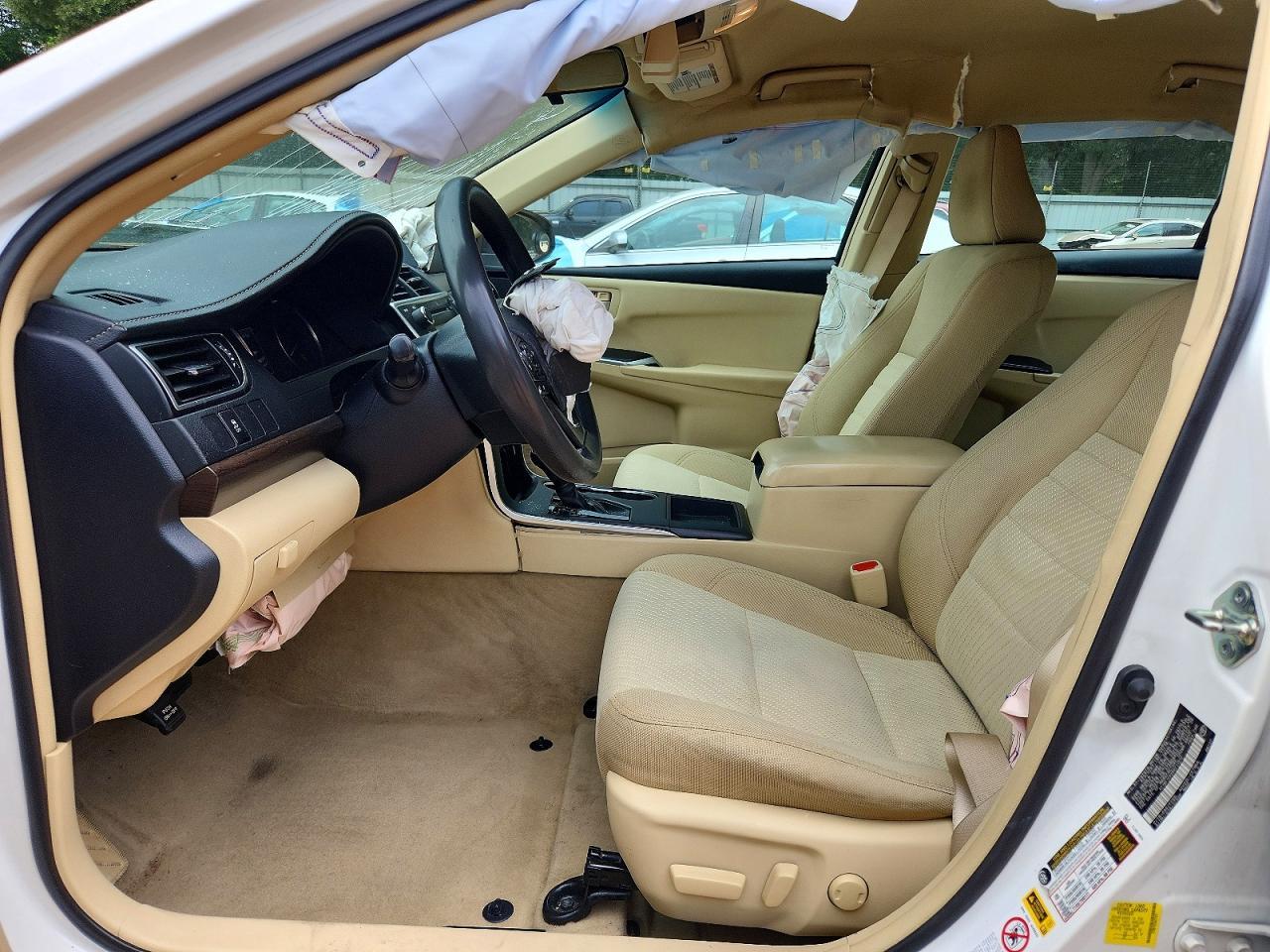 2017 Toyota Camry Le - zdjęcie 13