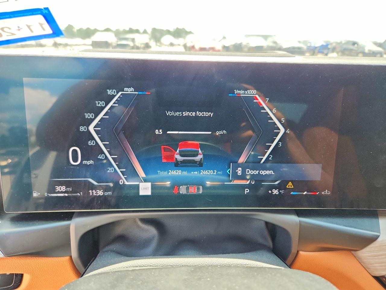 2025 BMW 330I - zdjęcie 9