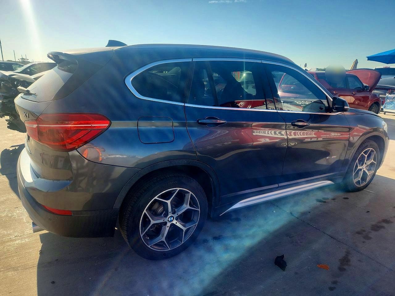 2017 BMW X1 Sdrive28I - zdjęcie 3