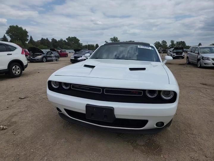 2017 Dodge Challenger R/T - zdjęcie 13