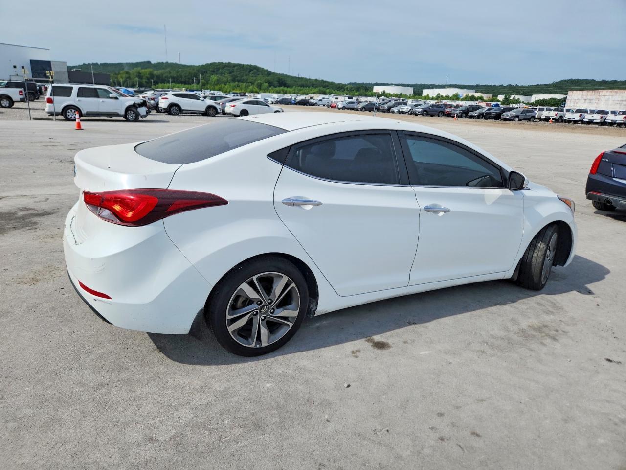 2014 Hyundai Elantra Limited - zdjęcie 3