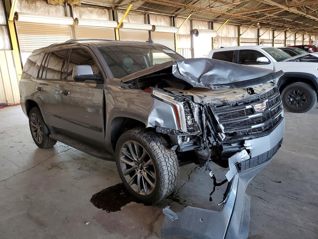 2019 Cadillac Escalade Luxury - zdjęcie 4