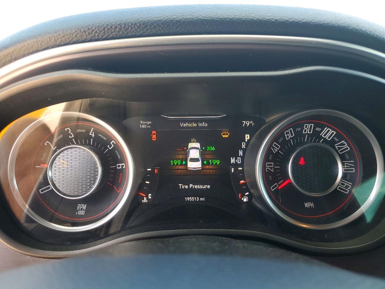 2015 Dodge Challenger Sxt - zdjęcie 9