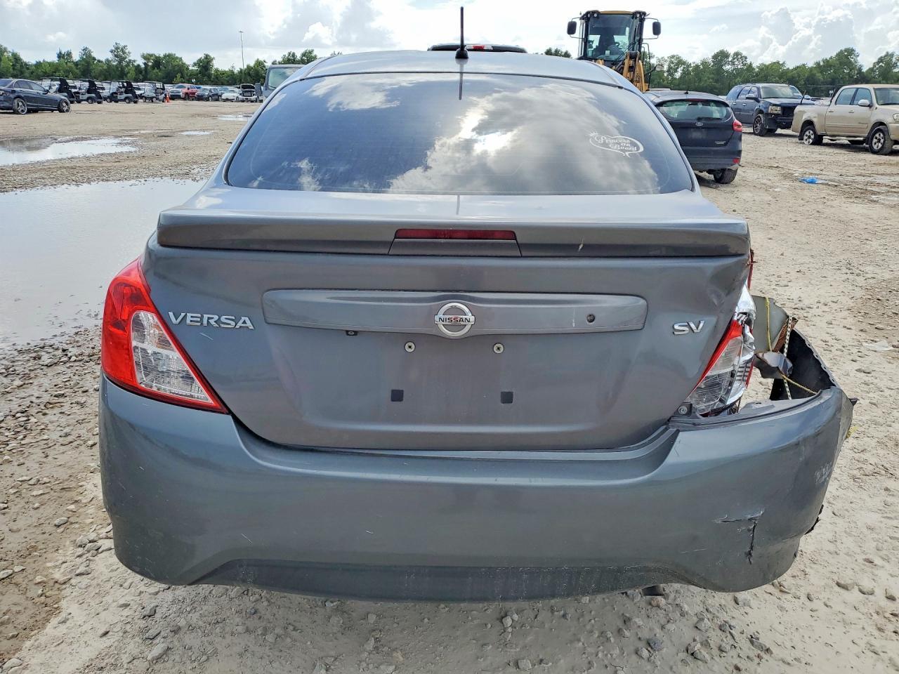 2019 Nissan Versa Sv - zdjęcie 6