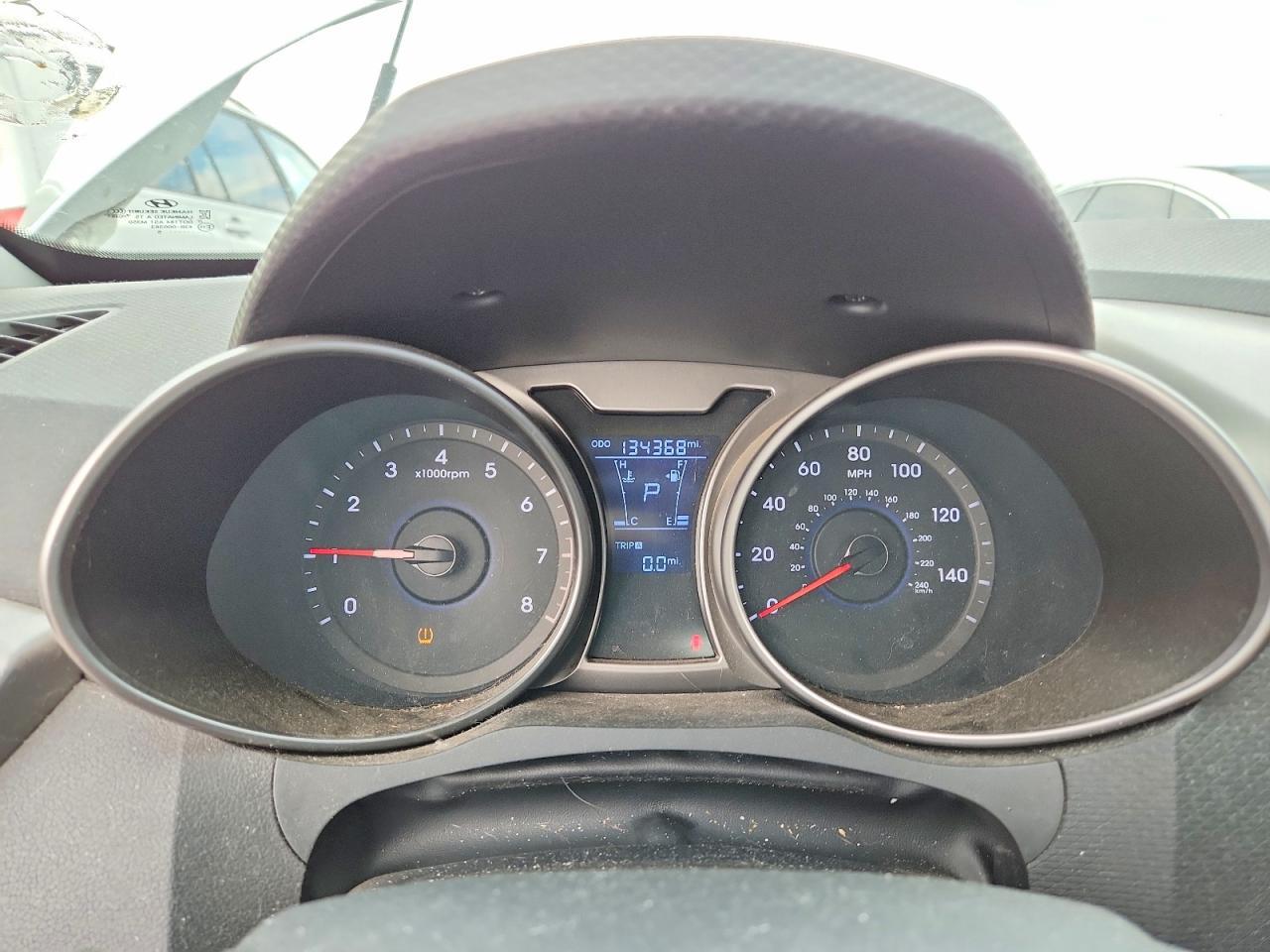 2016 Hyundai Veloster Base - zdjęcie 9