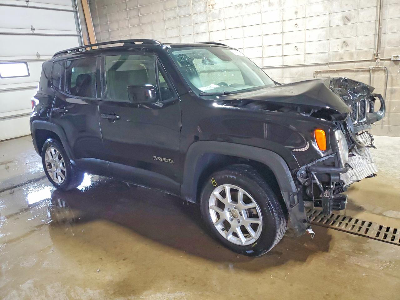 2020 Jeep Renegade Latitude - zdjęcie 4