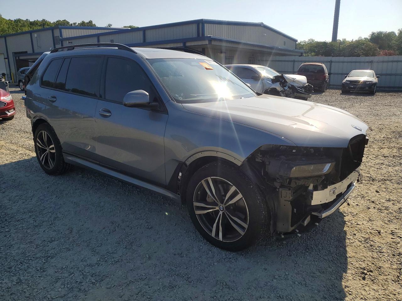 2025 BMW X7 xDrive40I - zdjęcie 4