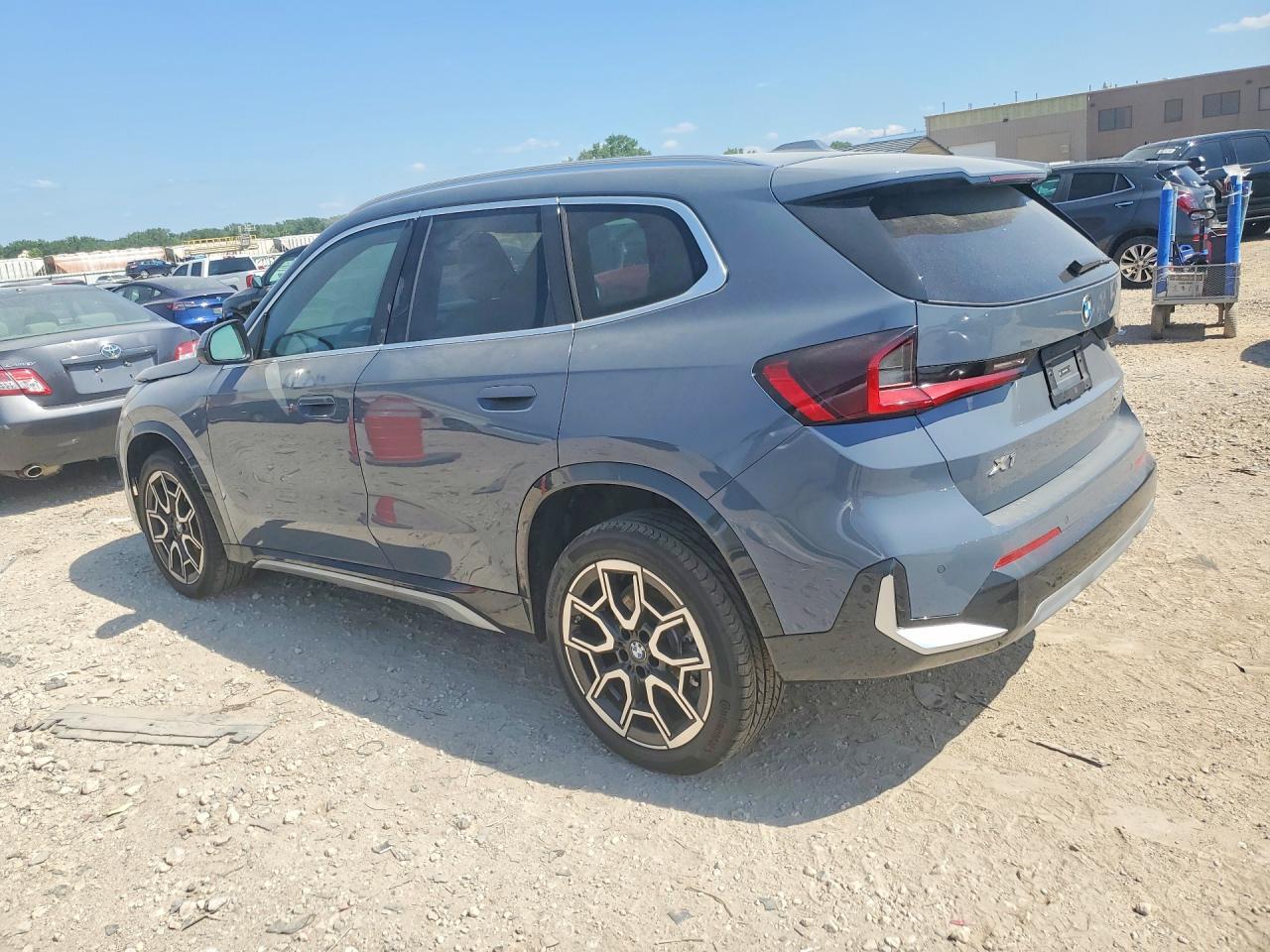 2026 BMW X1 xDrive28I - zdjęcie 2