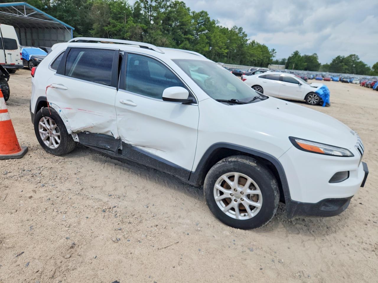 2018 Jeep Cherokee Latitude Plus - zdjęcie 4