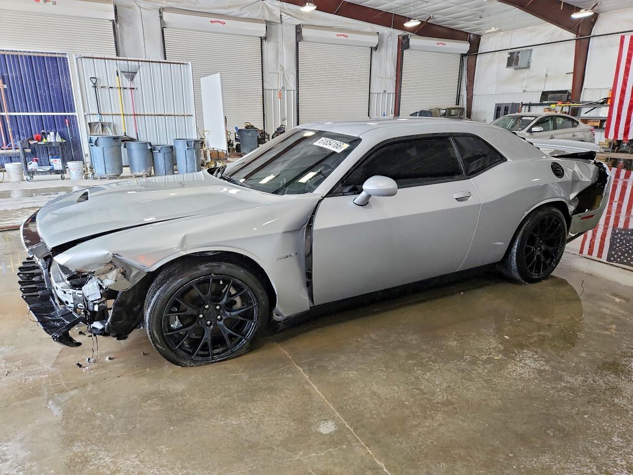 2021 Dodge Challenger R/T - zdjęcie główne
