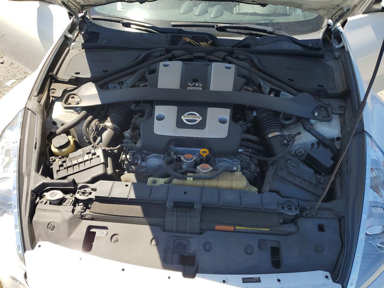 2016 Nissan 370Z Base - zdjęcie 11