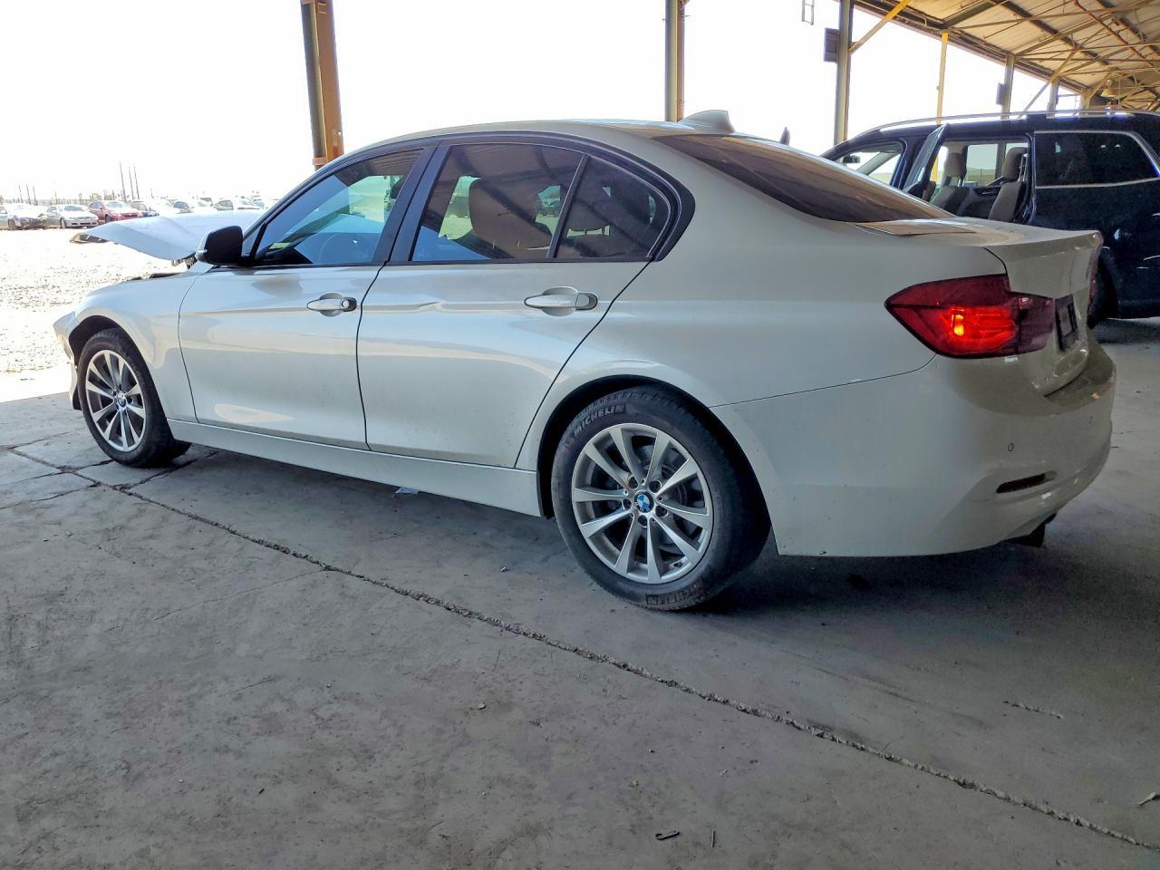2018 BMW 320 I - zdjęcie 2