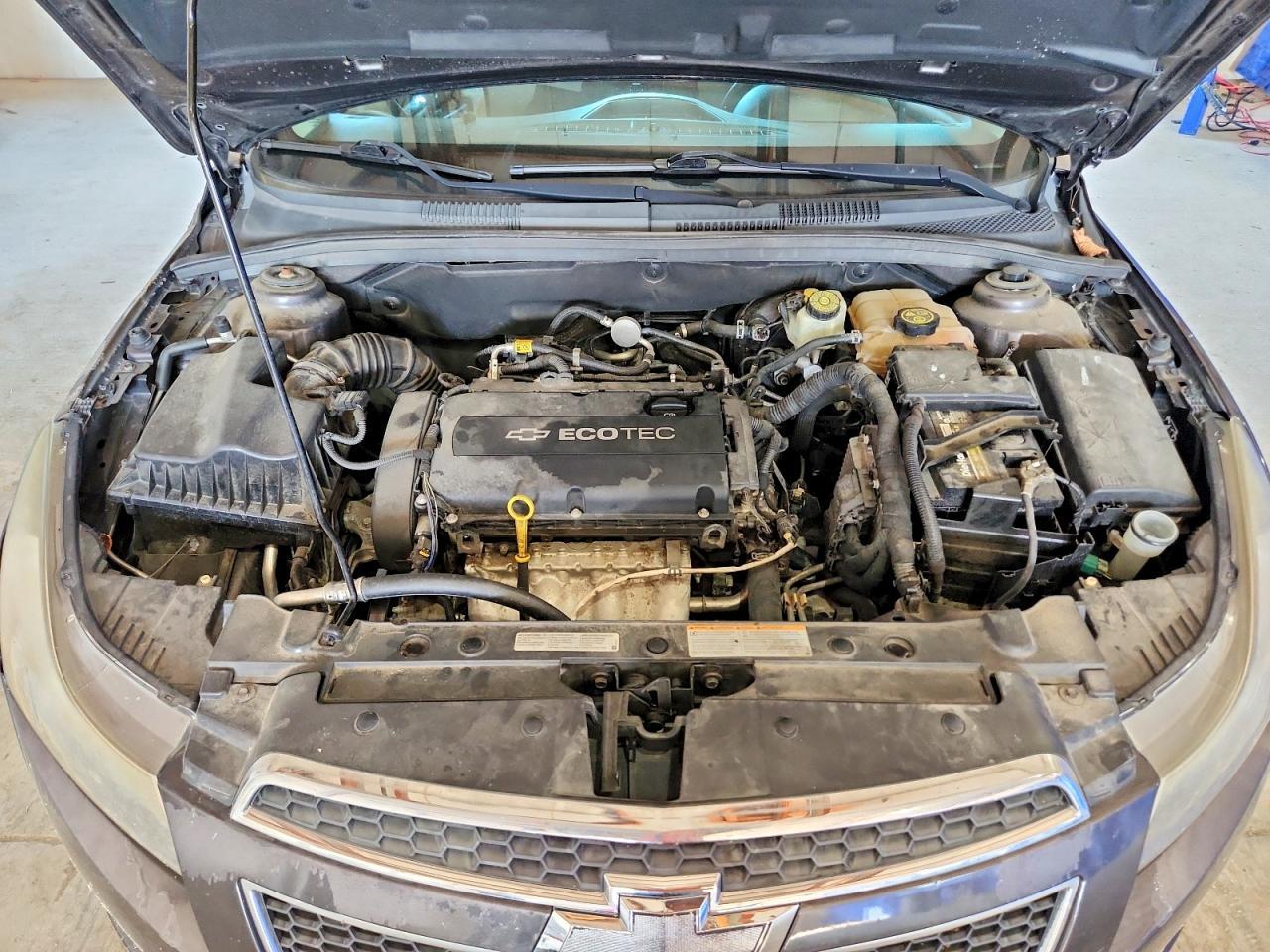 2014 Chevrolet Cruze Ls - zdjęcie 11