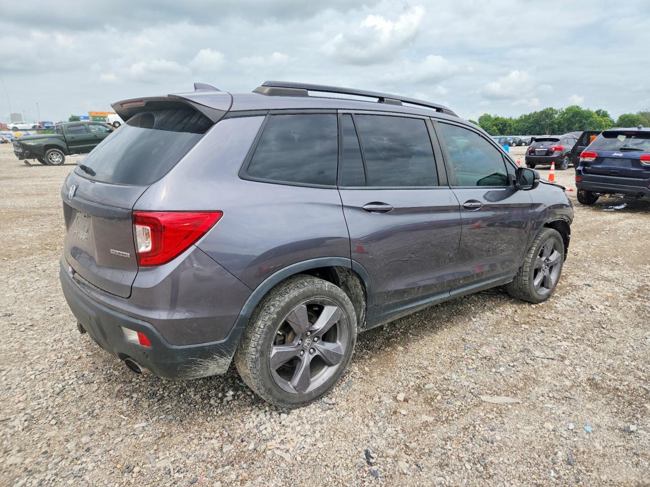 2019 Honda Passport Touring - zdjęcie 3