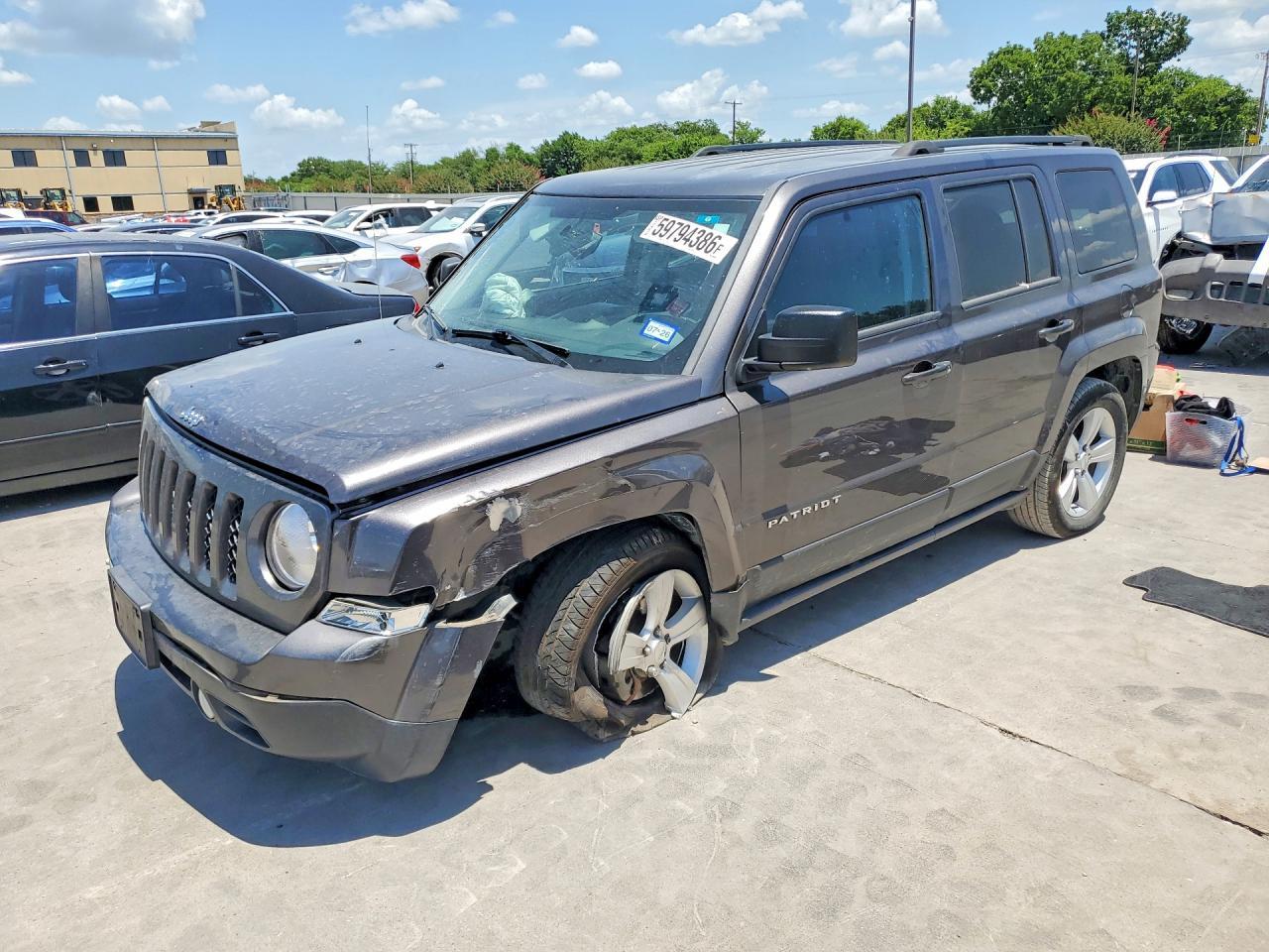 2016 Jeep Patriot Latitude - zdjęcie główne