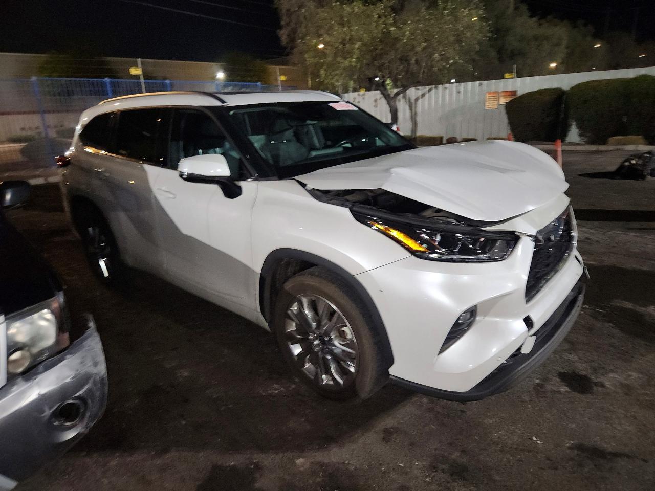 2023 Toyota Highlander Limited - zdjęcie 4