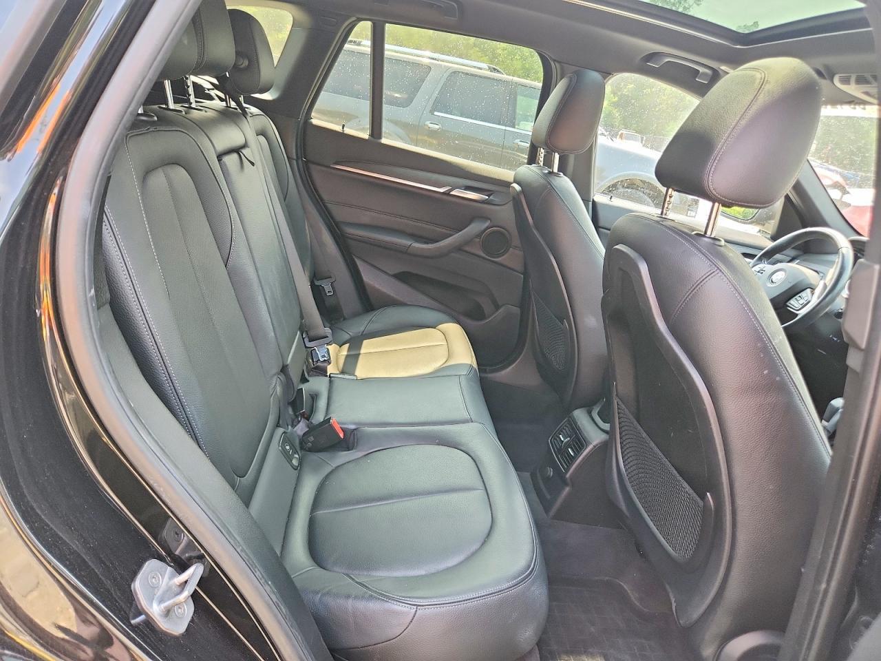 2016 BMW X1 xDrive28I - zdjęcie 11