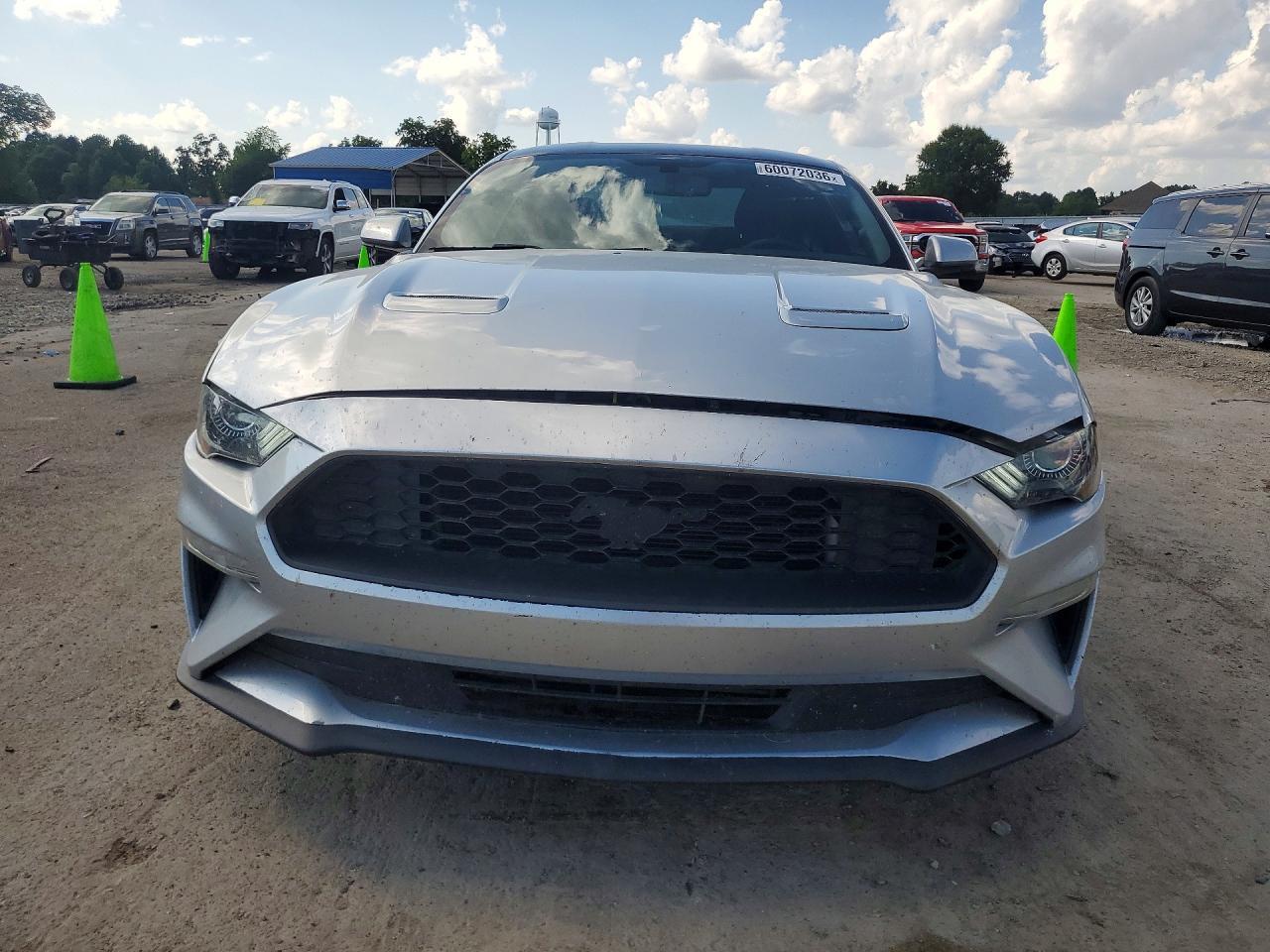 2020 Ford Mustang - zdjęcie 5