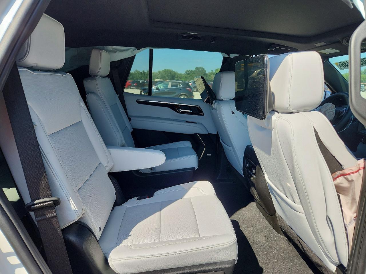 2025 Chevrolet Tahoe K1500 Premier - zdjęcie 11