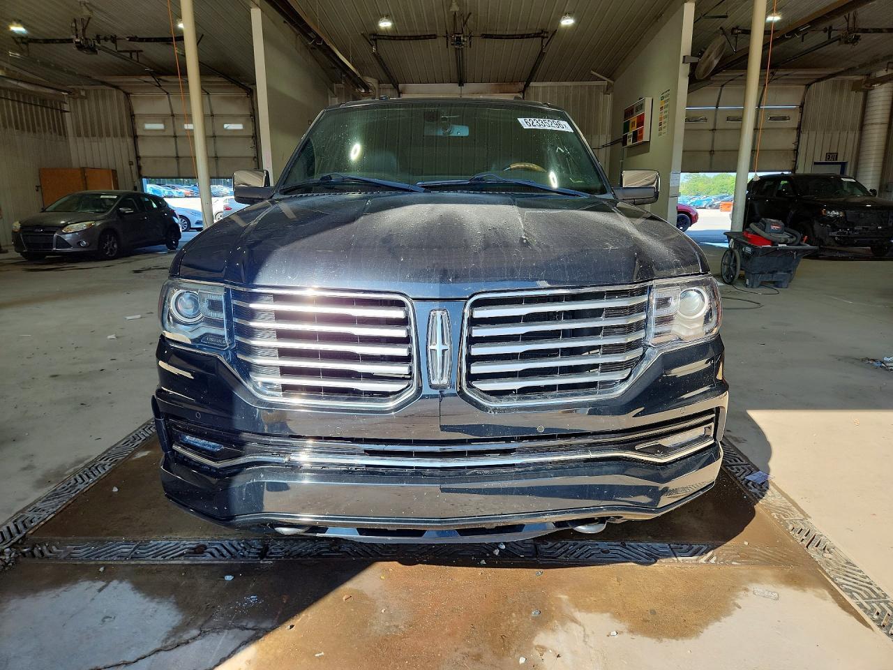 2016 Lincoln Navigator Select - zdjęcie 5