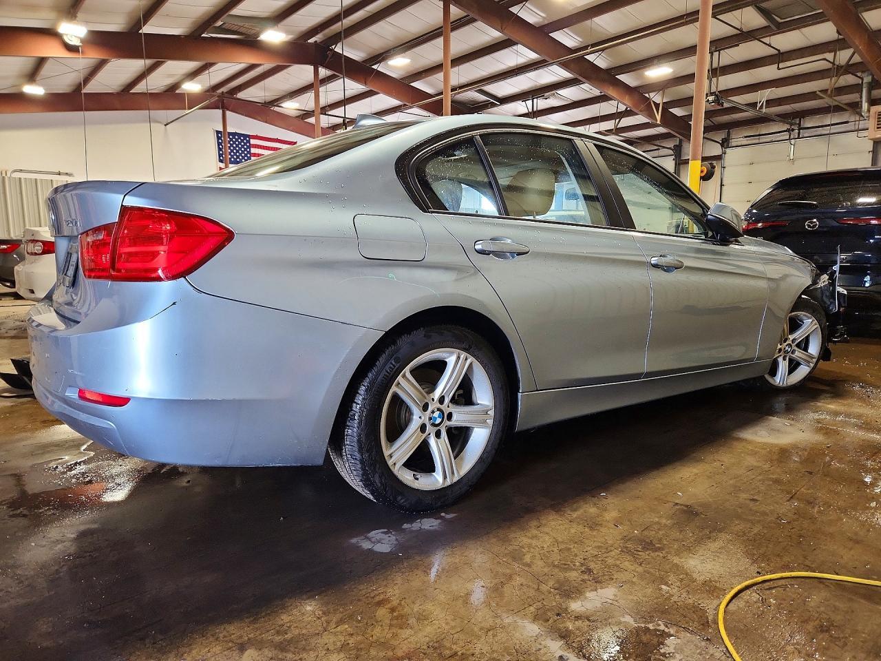 2014 BMW 320 I xDrive - zdjęcie 3