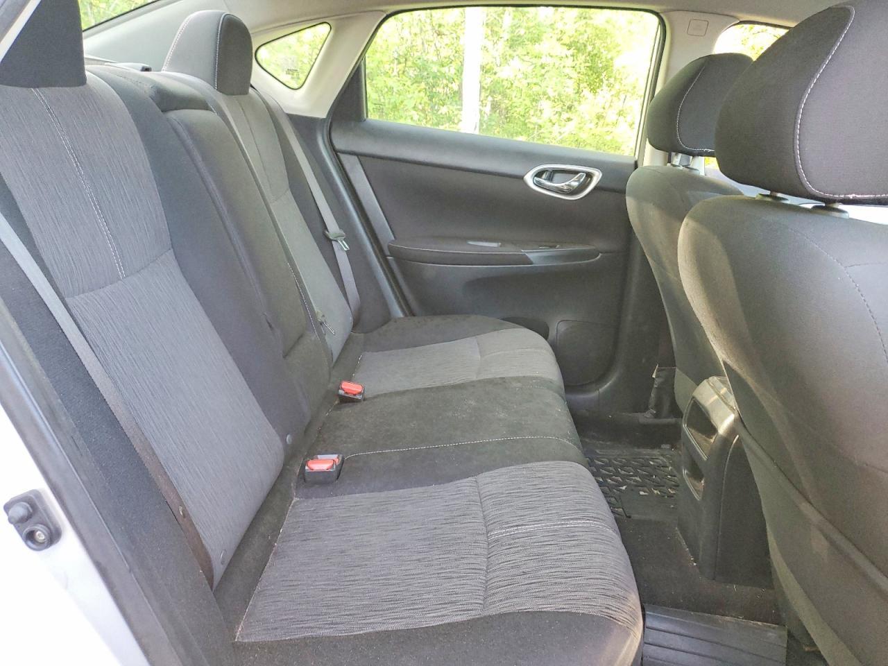 2014 Nissan Sentra S - zdjęcie 10