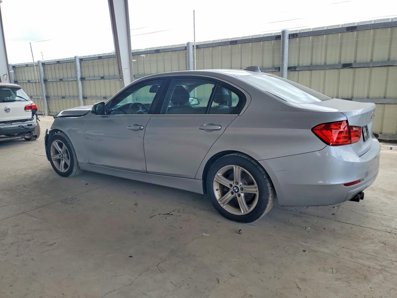 2015 BMW 328 I - zdjęcie 2