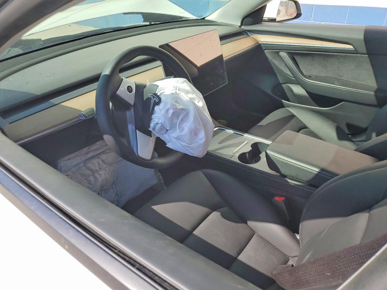 2022 Tesla Model 3 - zdjęcie 7